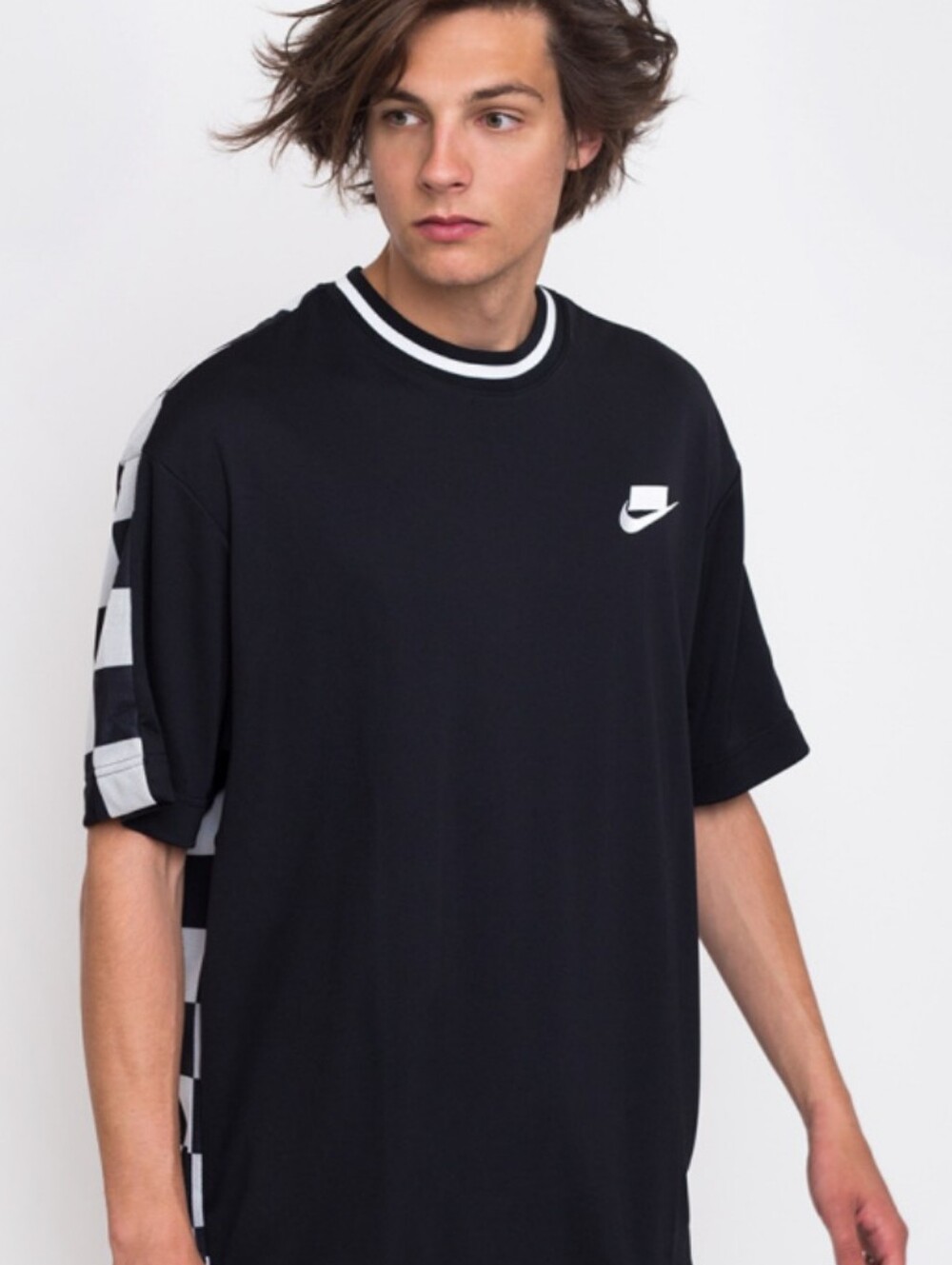 Nike NSW Black Short-Sleeve Tee with White Swoosh and Checkered Detail